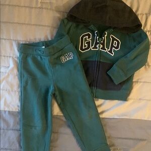 GAP Kids Green Bottoms and Hoodie Set